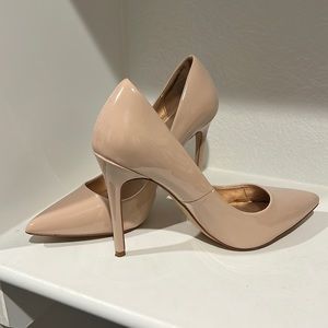Nude Pumps